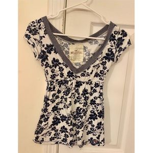 Blue floral Hollister shirt sleeve top